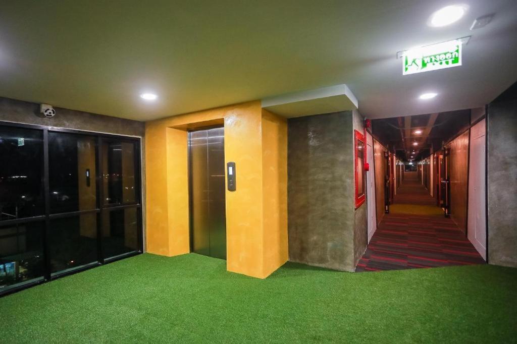 Ps Extra Hotel Hat Yai Exteriör bild