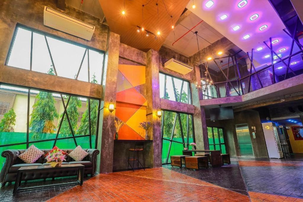 Ps Extra Hotel Hat Yai Exteriör bild