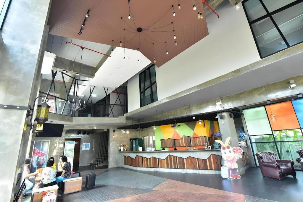 Ps Extra Hotel Hat Yai Exteriör bild