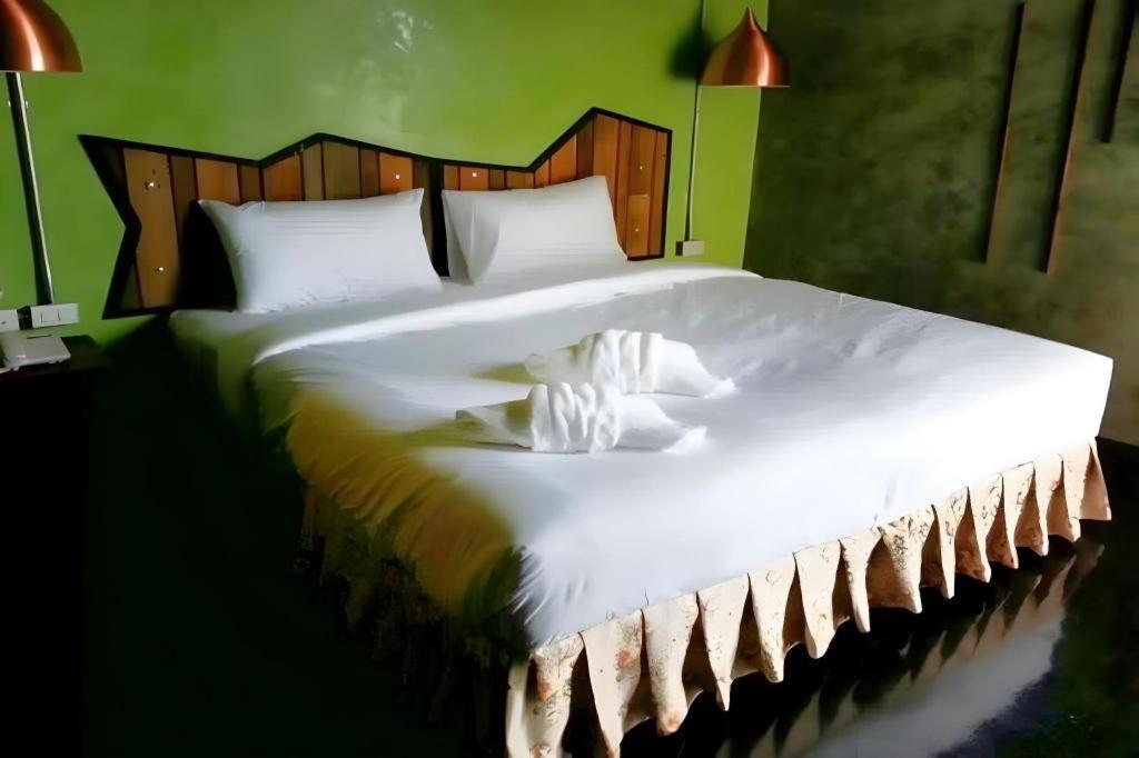Ps Extra Hotel Hat Yai Exteriör bild